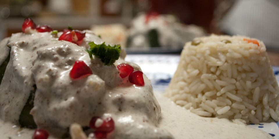 El chile poblano es uno de los ingredientes principales de los chiles en nogada. // Foto: Especial.