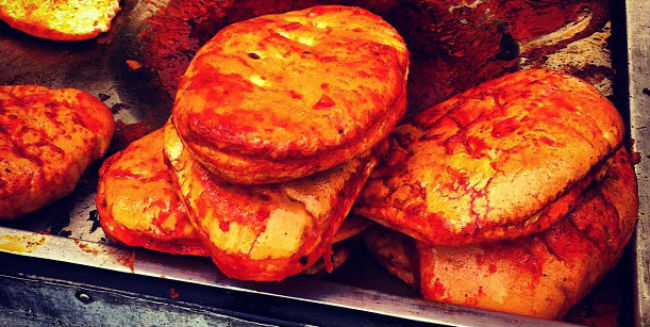 ¿Un pambacito de papa con chorizo para después de romper la piñata? // Foto: Especial.