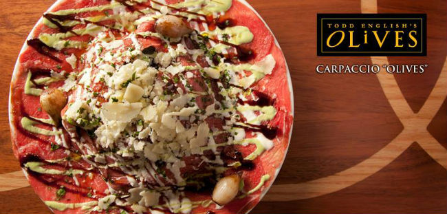 Olives by Todd English tiene muy buenas opciones, entre las que destacan el carpaccio (de res y de . Foto: Cortesía.