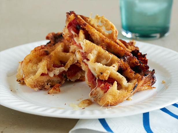 FNK_Waffled-Tomato-Grilled-Cheese_s4x3.jpg.rend.sni18col