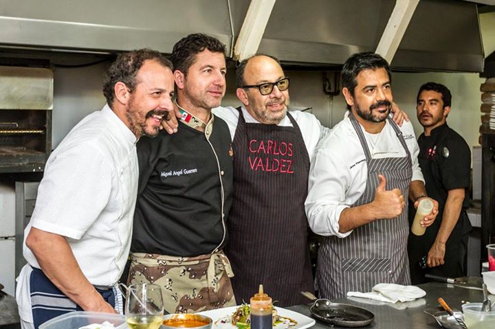 Los "californios": Benito Molina, Miguel Ángel, Carlos Valdéz y Javier Plascencia. // Foto: Buffalo BBQ (vía Facebook)