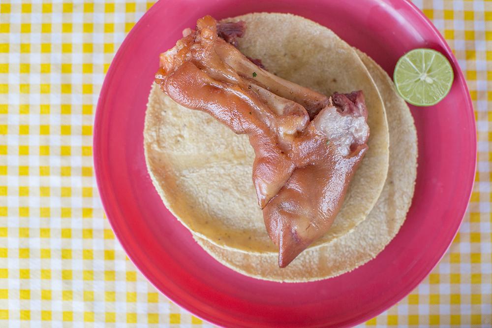 como cocinar manitas de puerco