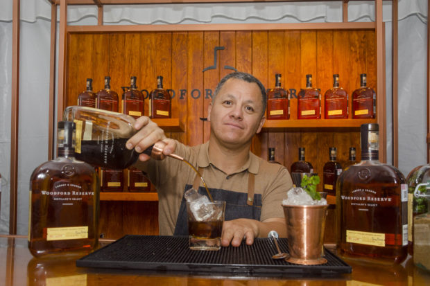 Benjamín Padrón, maestro mixólogo. //Foto: Woodford Reserve.