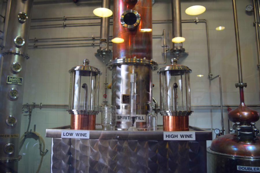El bourbon de Jim Beam se destila dos veces.