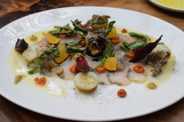 Tiradito de barracuda ahumado a la parrilla. //Foto: Roxana Zepeda.