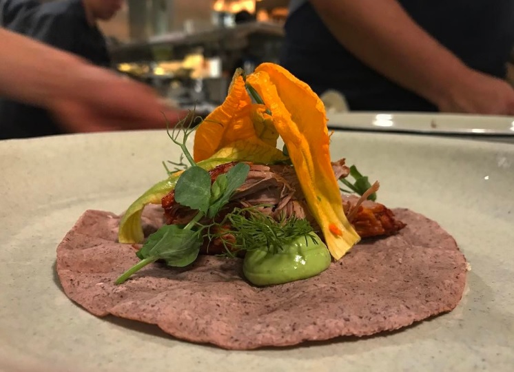 El clásico taco de barbacoa, interpretación de Enrique Olvera. 