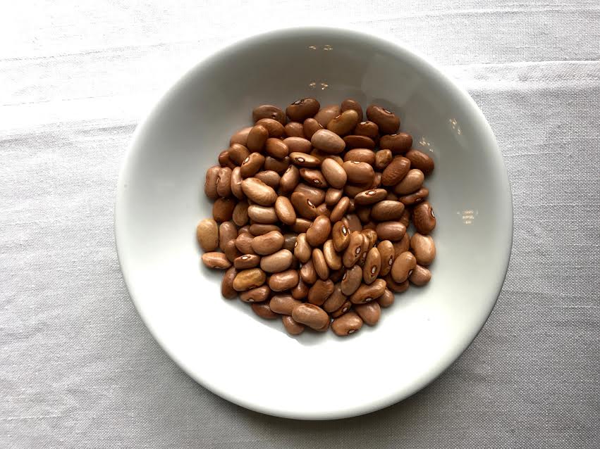 Frijol bola amarilla de Tepetlixpa, Estado de México. Lo comercializa el baluarte de frijoles nativos de Slow Food México.