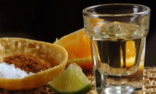 Disfruta el sabor del mezcal con naranja y otras cosas