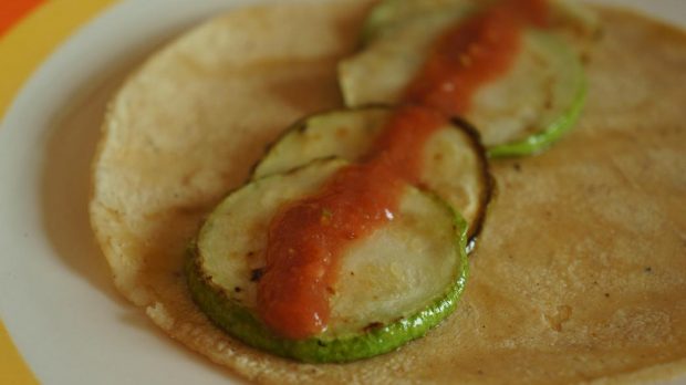 Chilacayote con salsa de guaje.