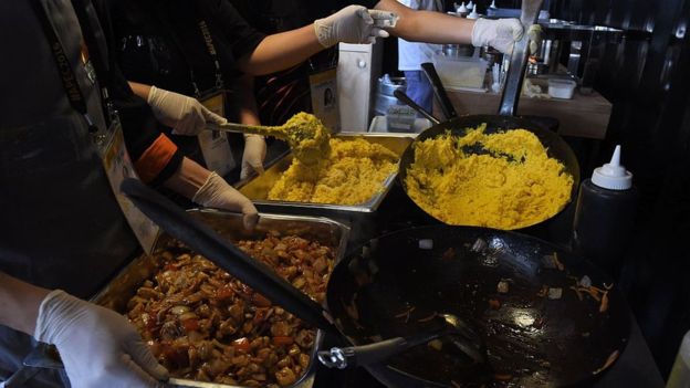 Bajo los sabores intensos de estos platos se esconden sueños, alegrías y dramas que empezaron a escribirse a miles de kilómetros de Perú.