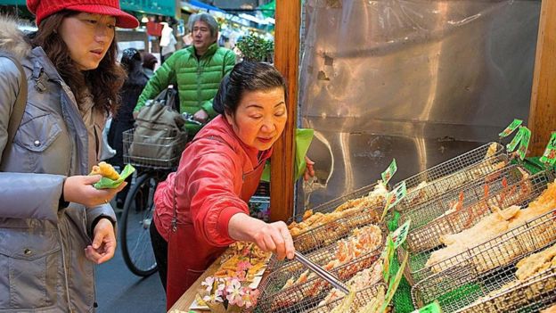 En Japón se le llama tempura y ha sido un sello de esa cocina desde la llegada de los portugueses en el siglo XVI.