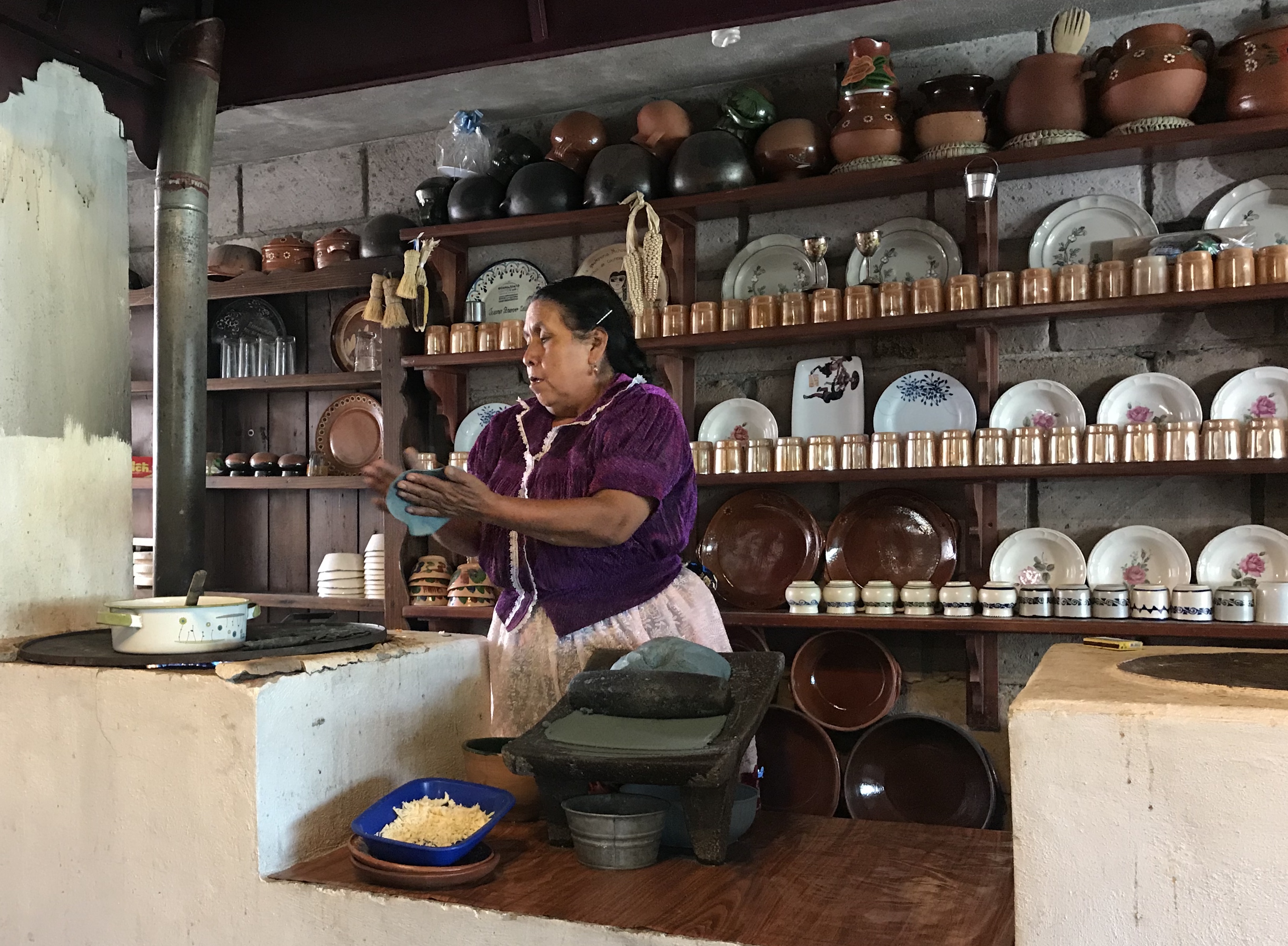 Juana Bravo, Juanita en su cocina.