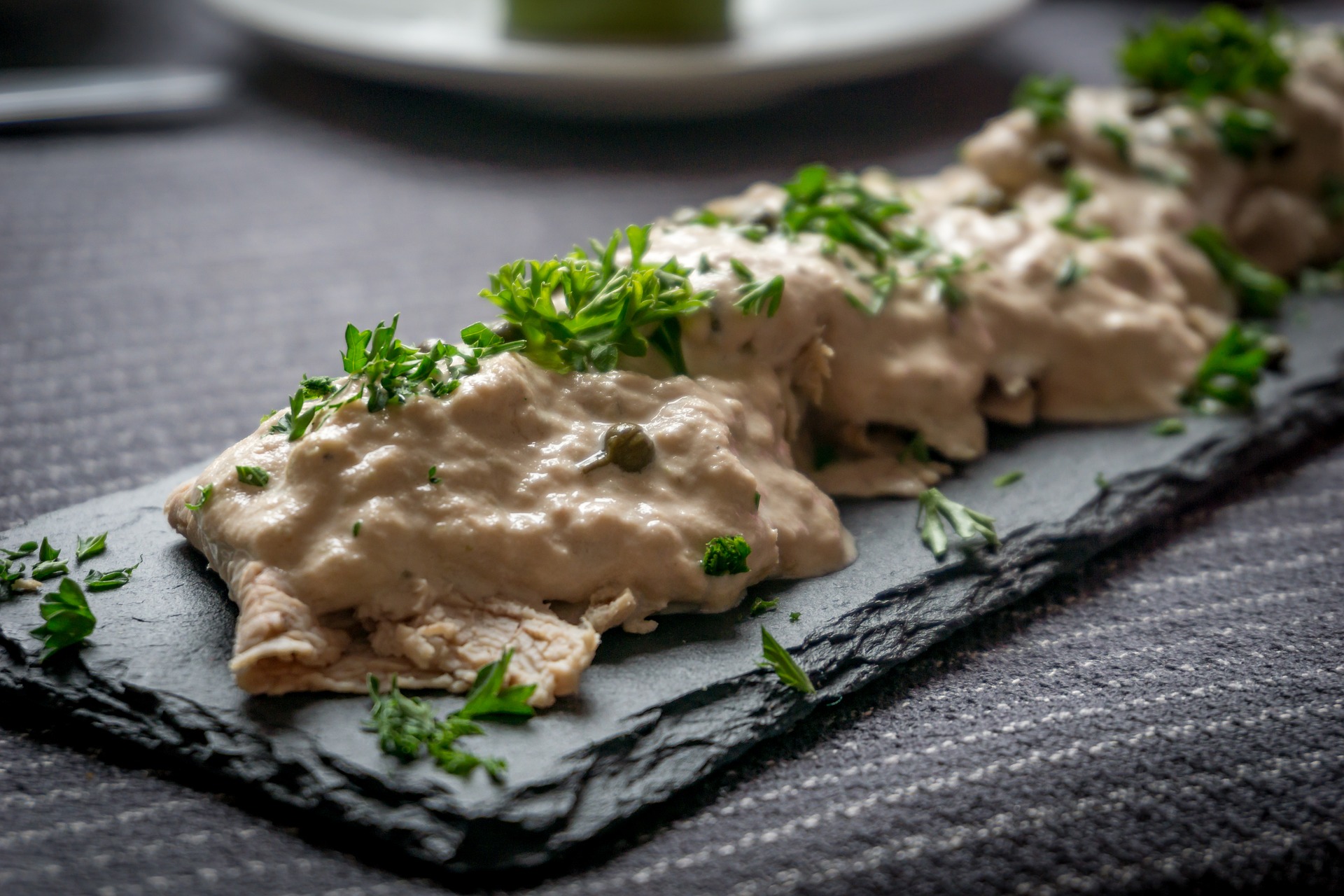 Vitel toné de la comida italiana