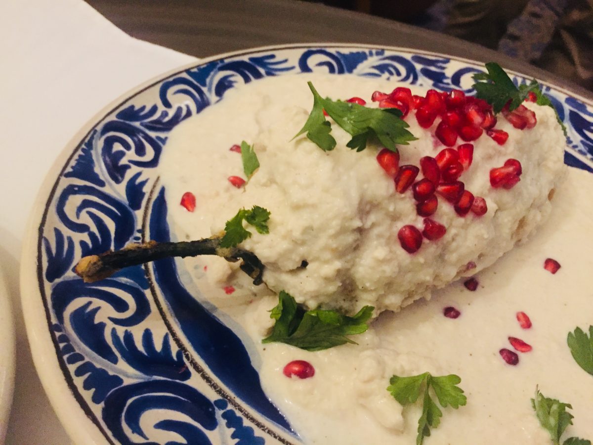 ingredientes tradicionales chiles en nogada