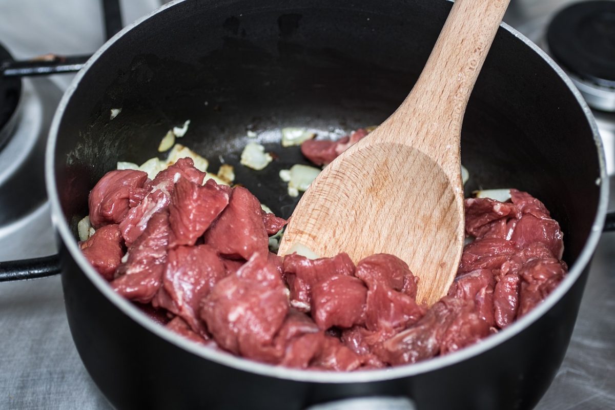receta fácil y rica cerdo braseado con adobo de chiles y cerveza