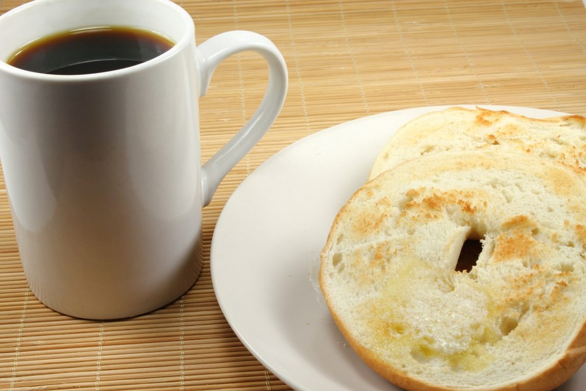 café y bagel tostaad