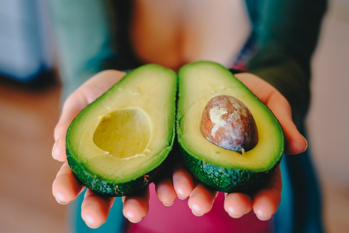 enojado aguacate
