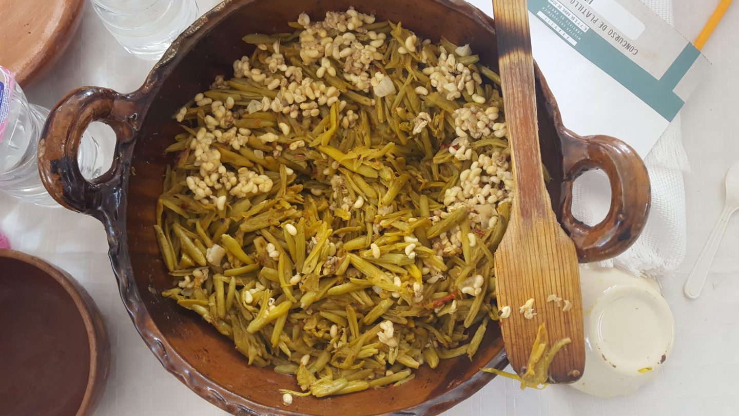 flor de maguey y escamoles