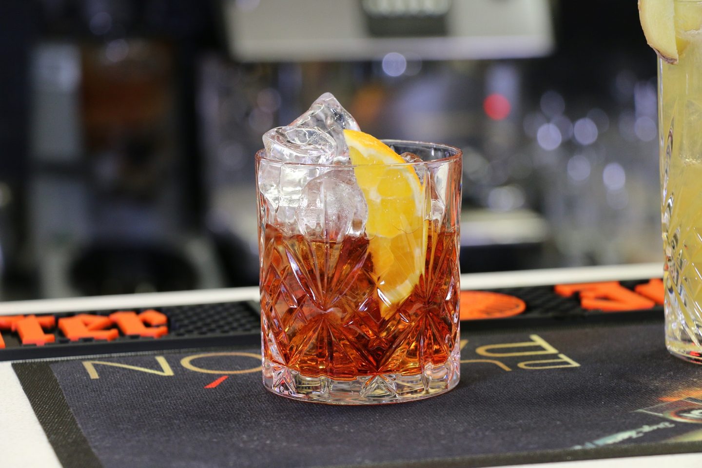 bebidas italianas aperol spritz negroni