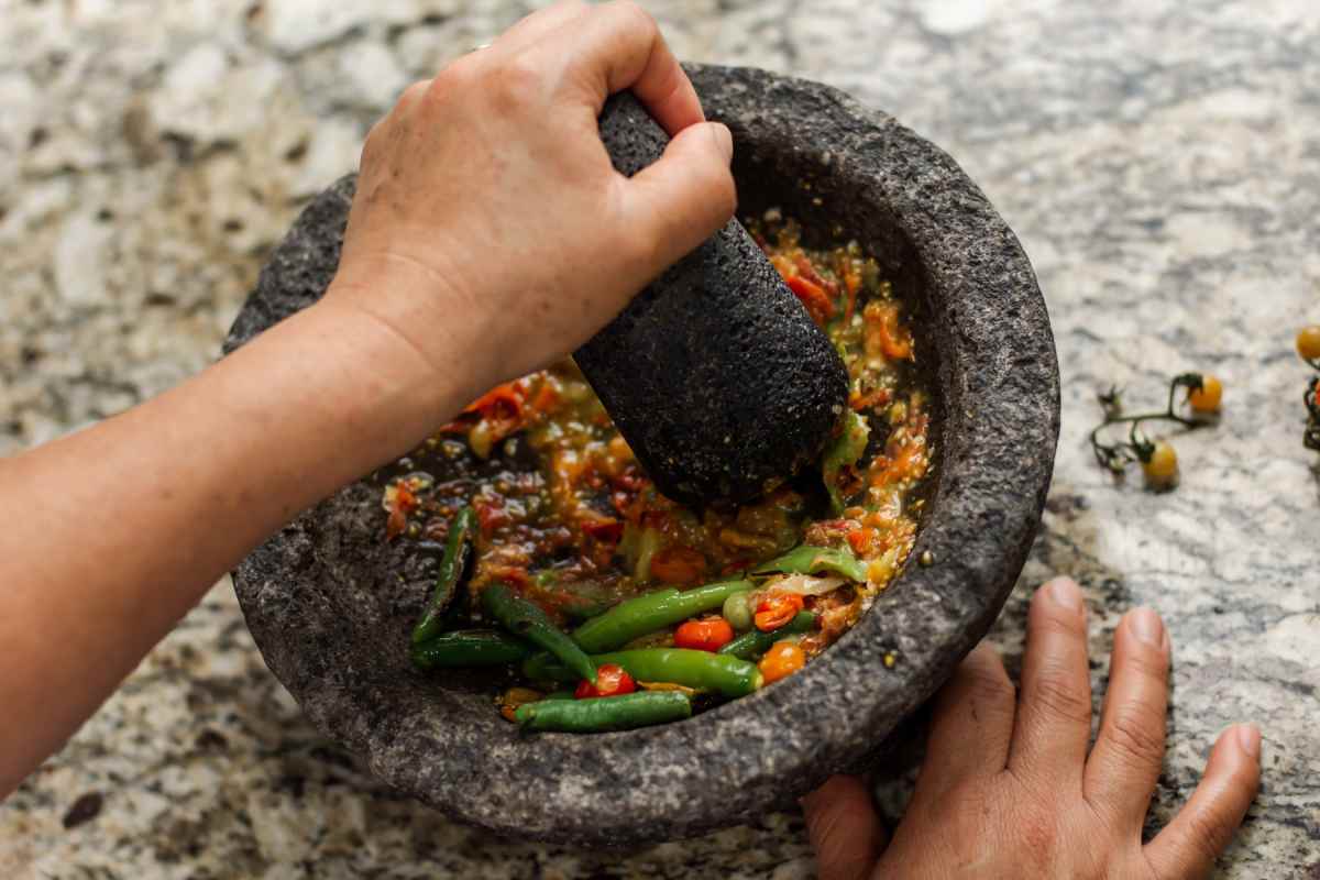 Salsa de molcajete con jumiles