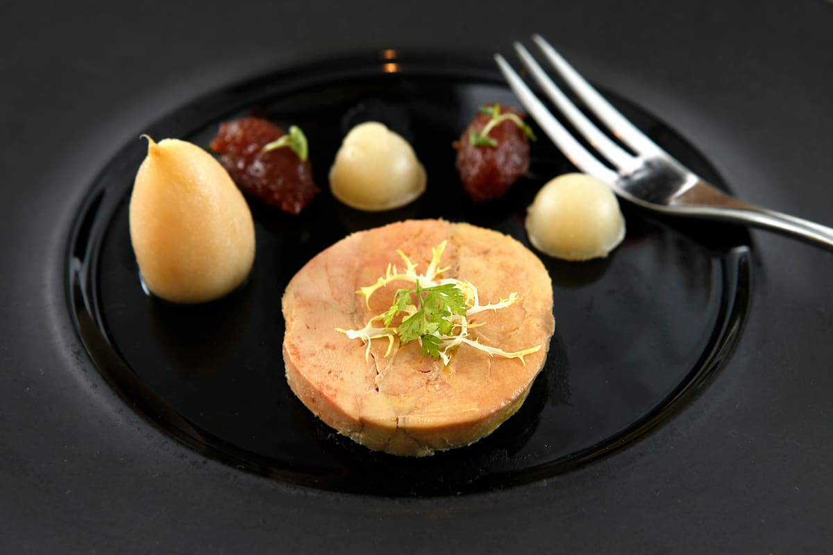 Se trata de un paté elaborado con el hígado picado de un pato o ganso sacrificado