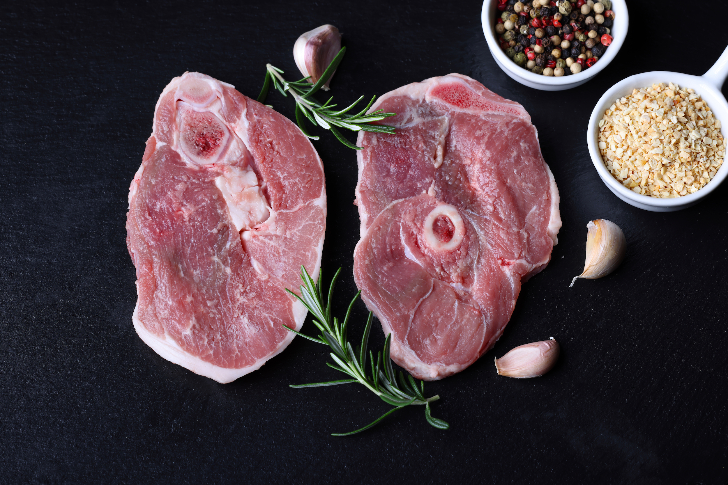 Marinar carne para asar