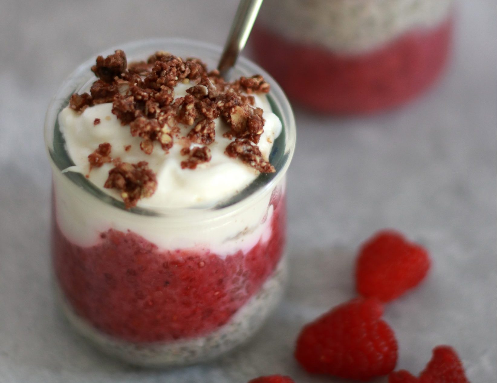 yogur y granola, chia