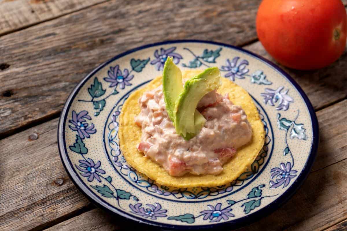 tostada de atún