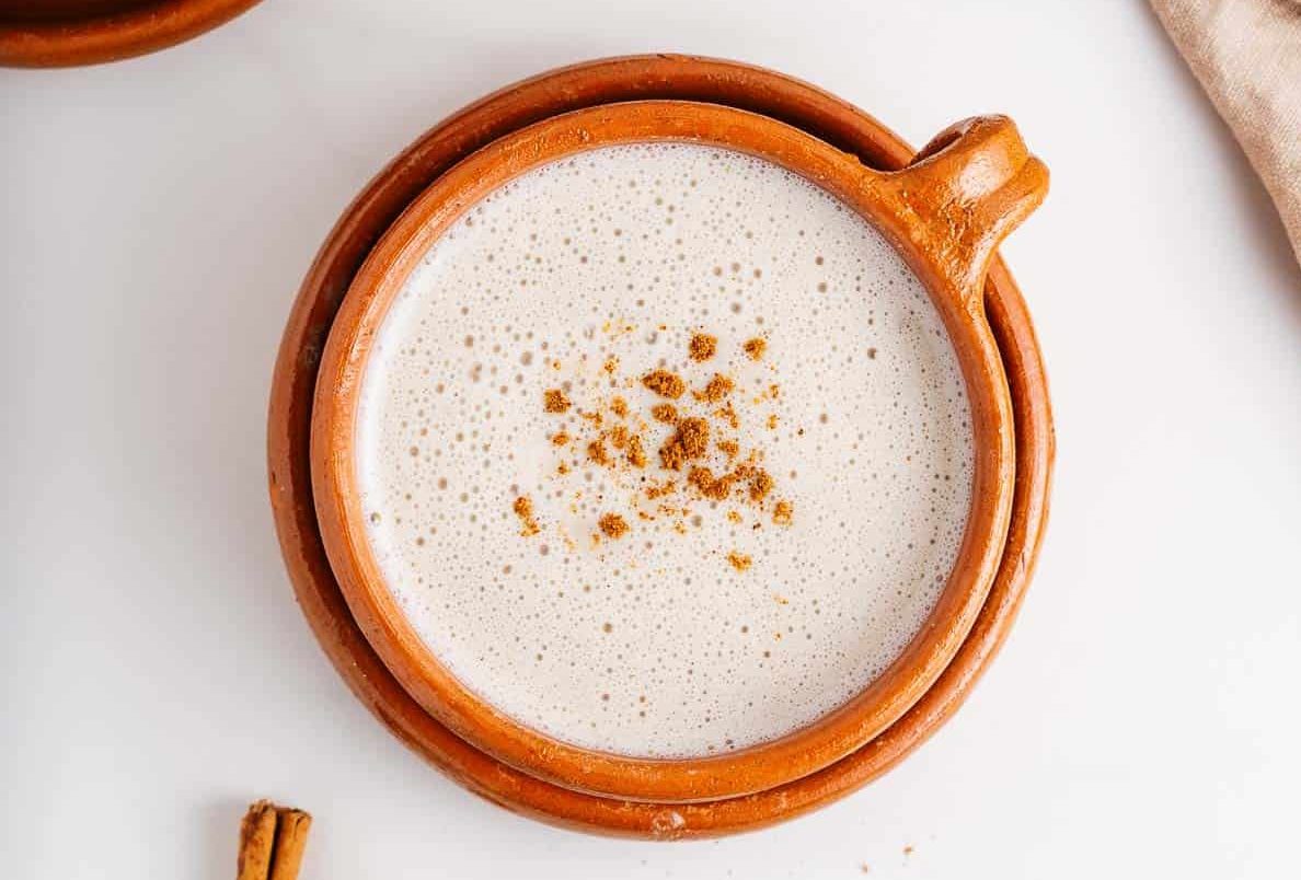 Taza de atole de arroz con leche