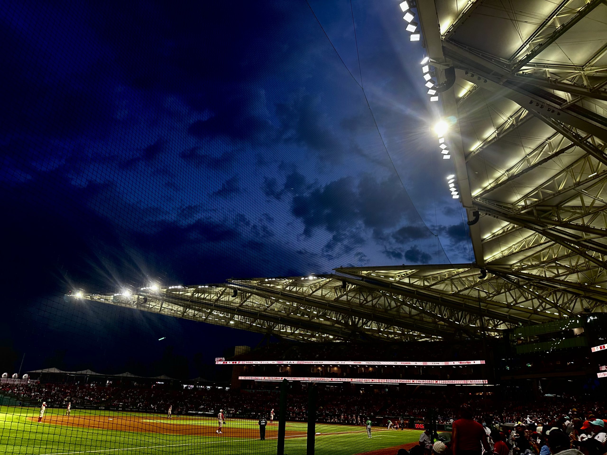 En el estadio Alfredo Harp Helú puedes encontrar increíbles lugares para comer mientras disfrutas de un partido de béisbol.