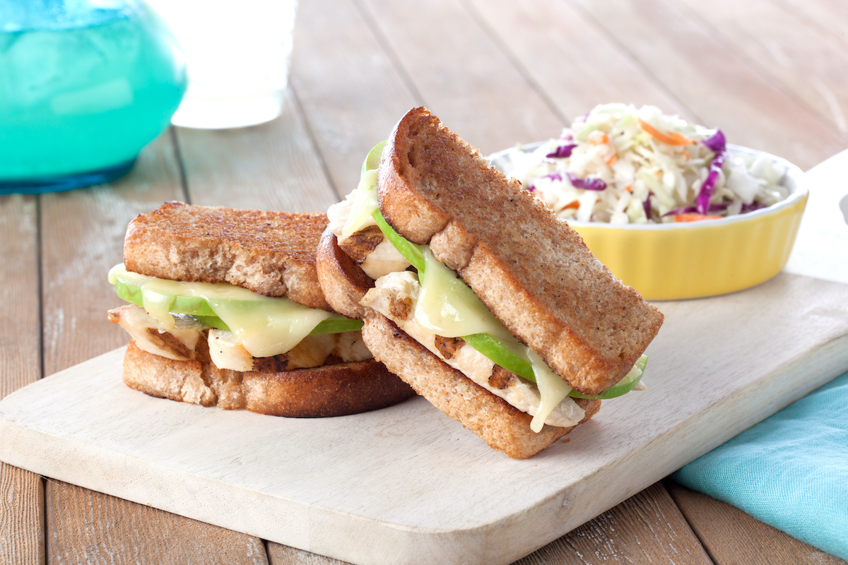 Sándwich de manzana y requesón. Sándwiches dulces con queso1