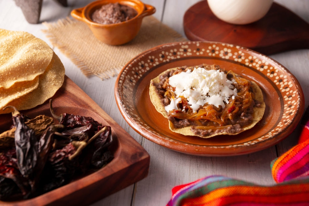 Tostadas de tinga antojitos