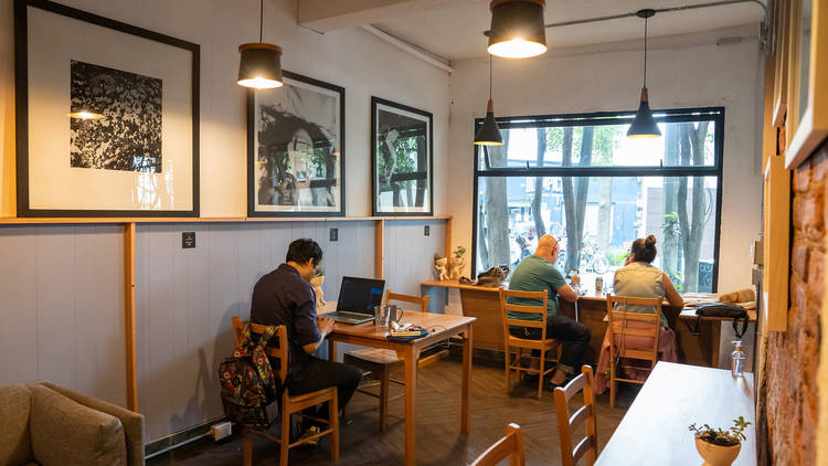 El Desastre Café + Libros