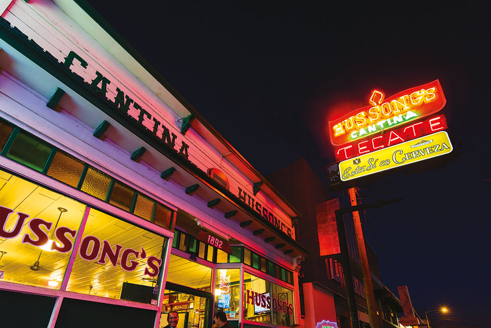 dónde comer, cantina hussongs en ensenada