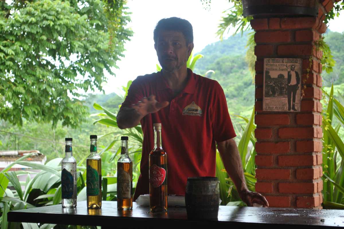 Rancho Verano es un lugar donde se vive la experiencia de la raicilla.