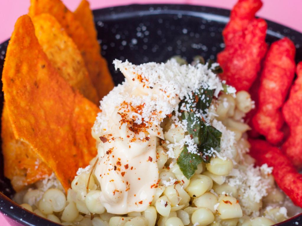 Los doriesquites son una botana y recetas de esquites que llevan maiz y papas de la tienda. 