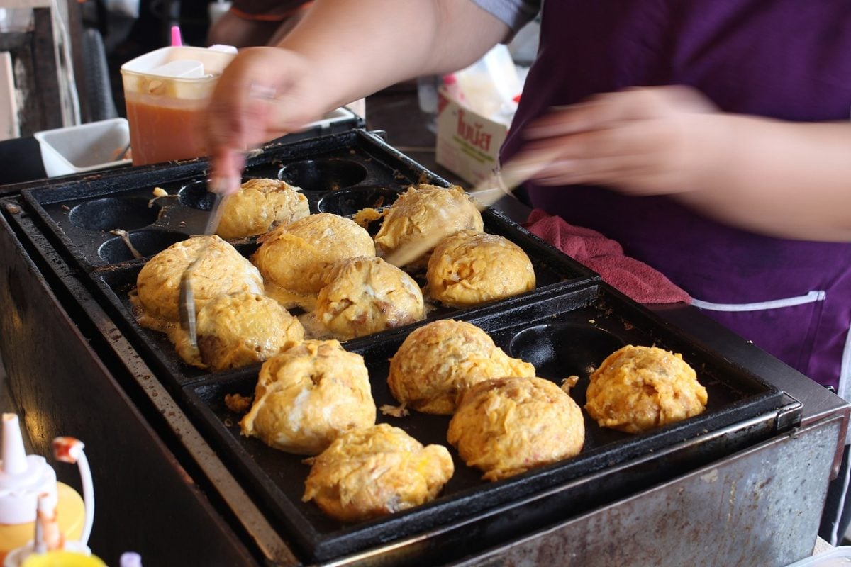 receta de comida japonesa takoyaki con molde