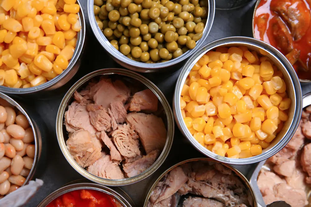 Así puedes asegurarte de que tus alimentos enlatados estén en buen estado