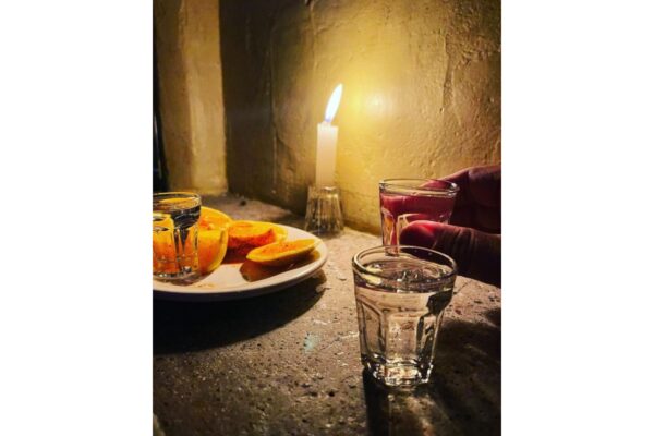 La mezcalería Bósforo es uno de los mejores lugares para tomar mezcal con amigos.