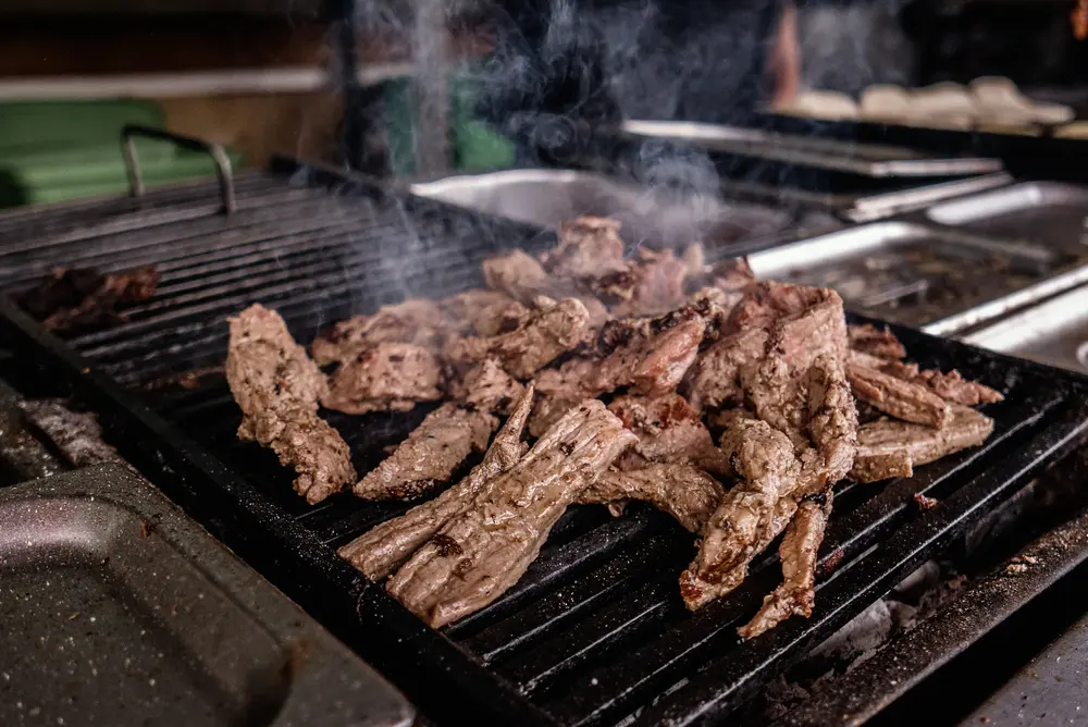 ¿Cómo se define una 'barbacoa' o un asado?