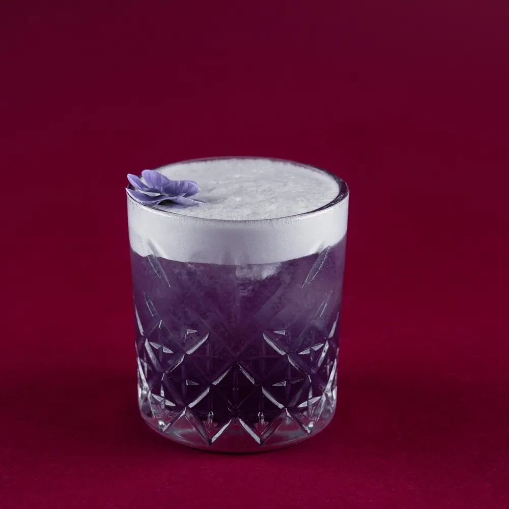 COcteles con ron, purple sky