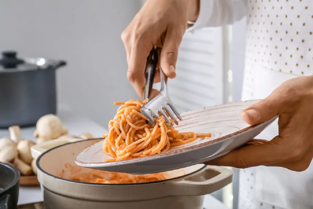 Para lograr un espagueti rojo al dente el tiempo de cocción variará ligeramente en función del tipo de pasta.
