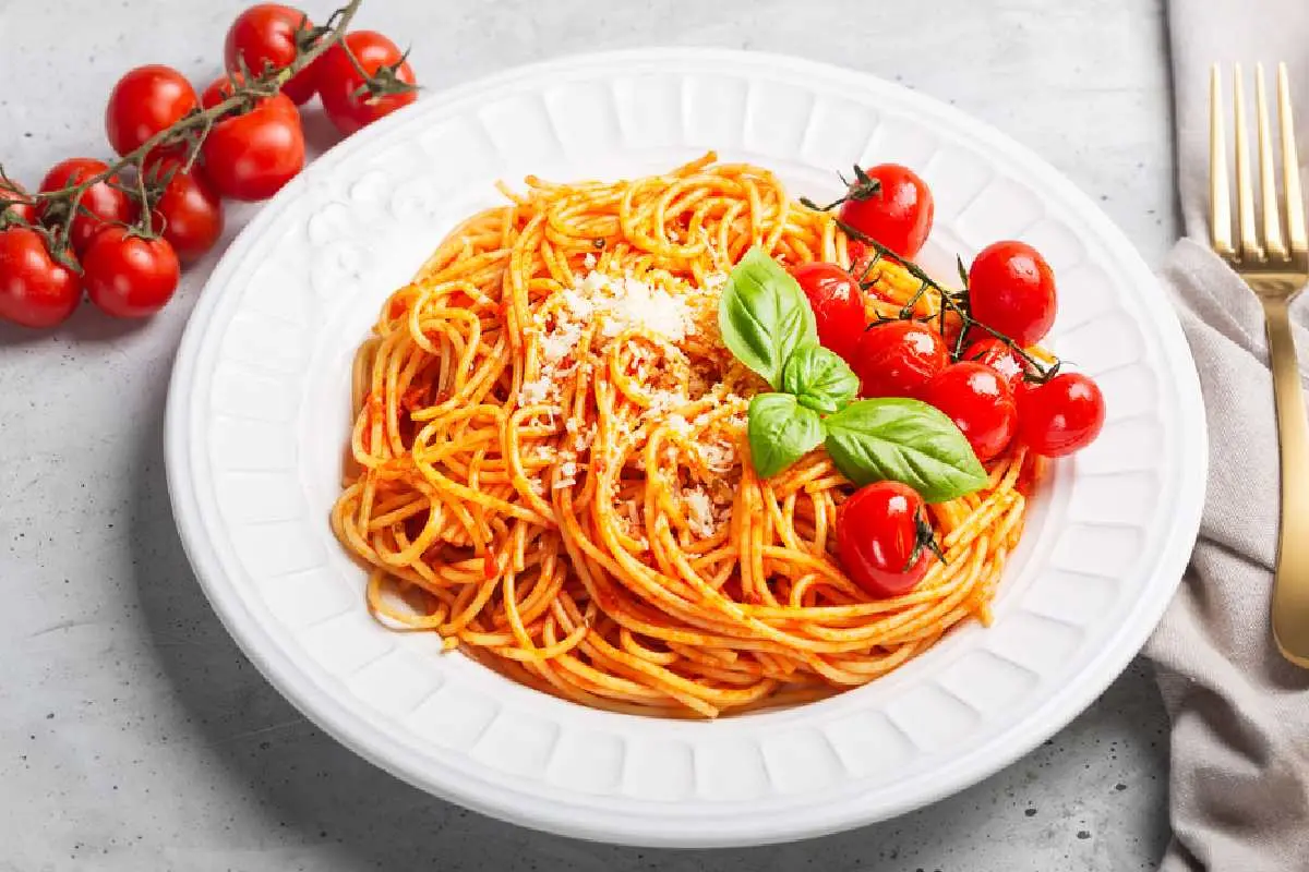 El espagueti rojo con crema es una de las formas más populares de comer pasta en México