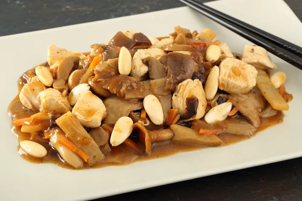 Receta pollo almendrado chino estilo cantonés con jícama