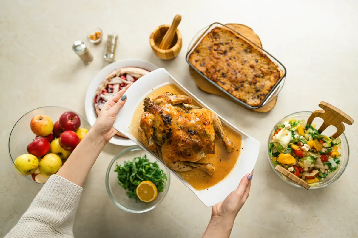 Cómo preparar pollo relleno al horno en navidad