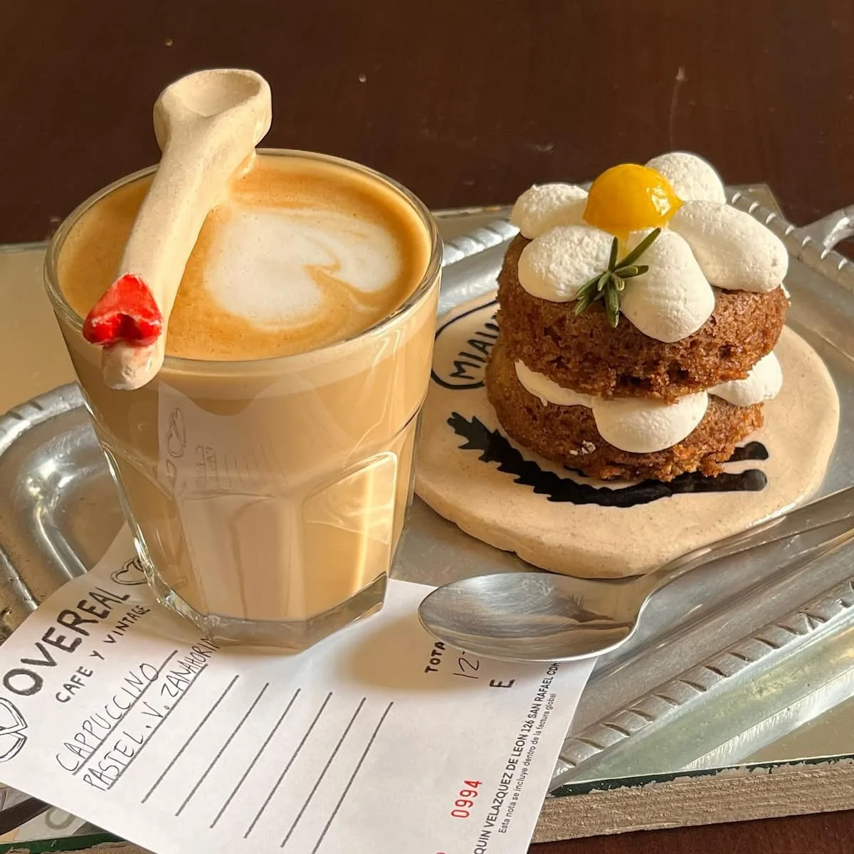 Café Overeal