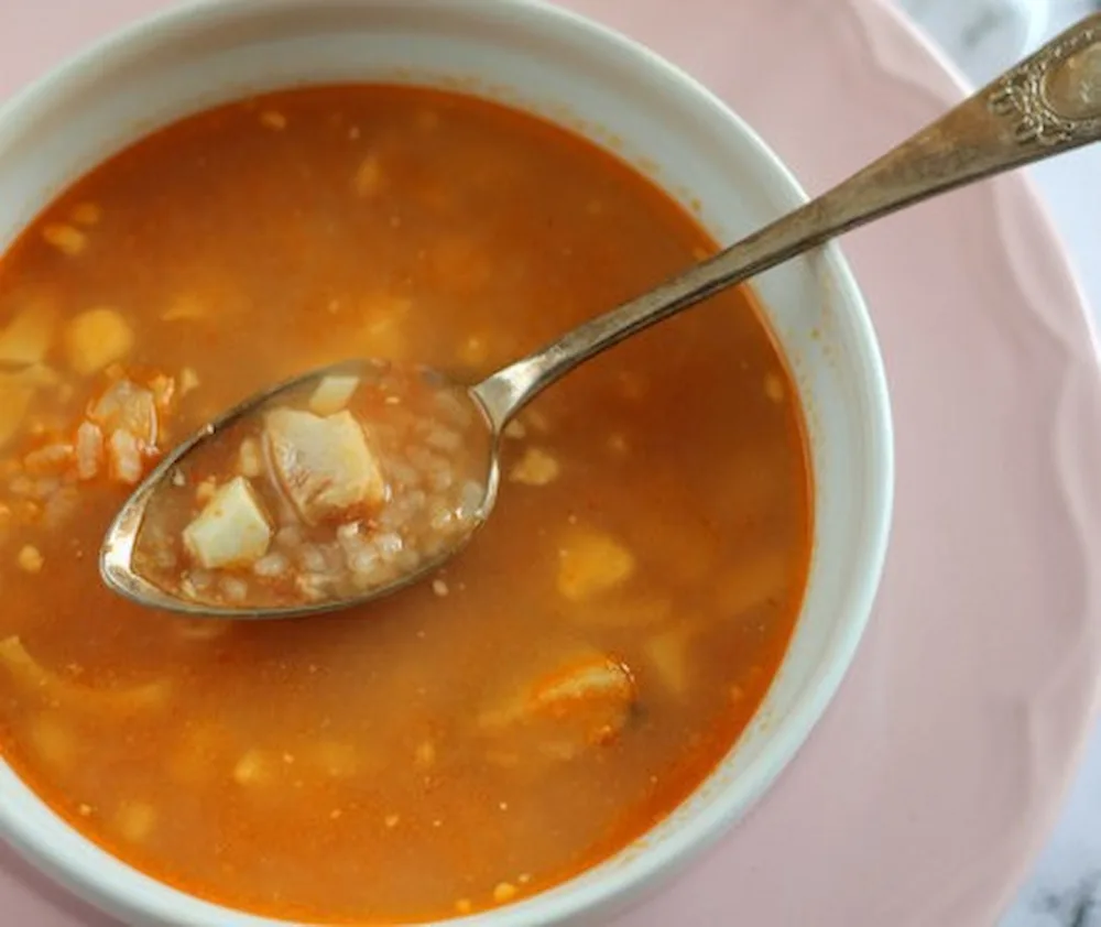 caldo de pescado