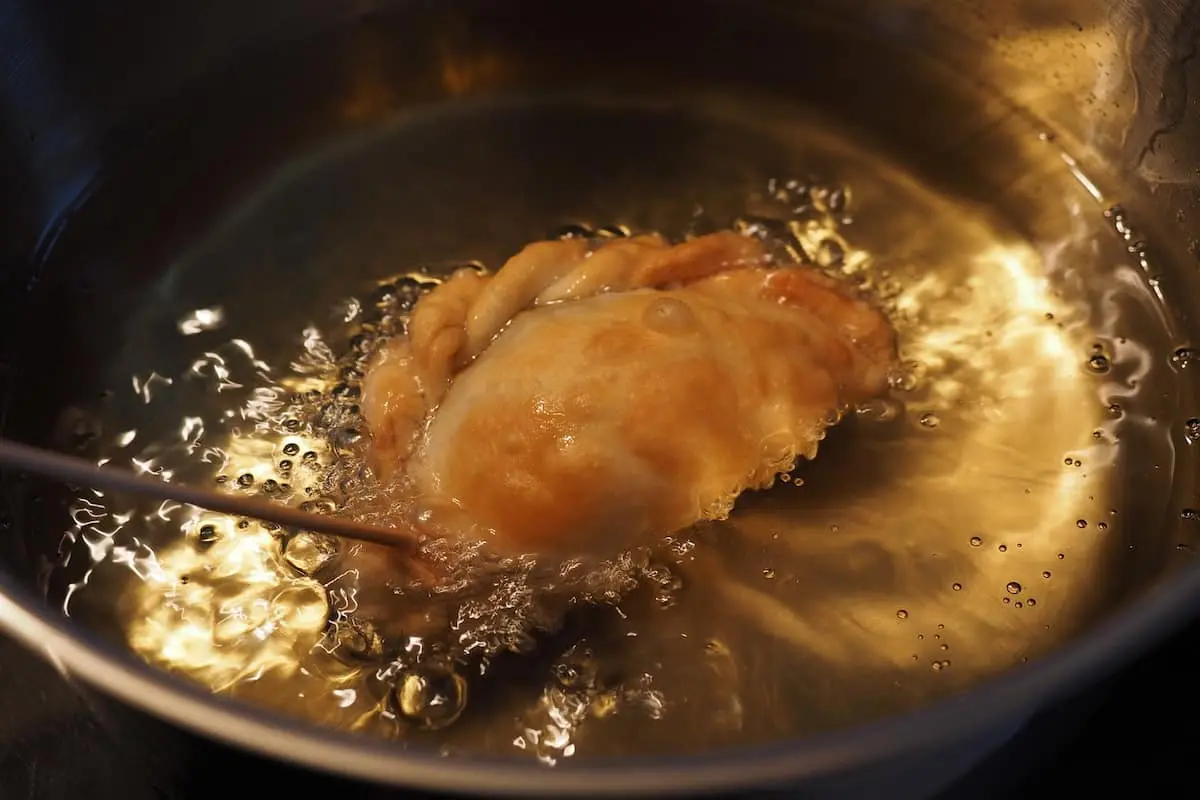 cómo freír una empanada