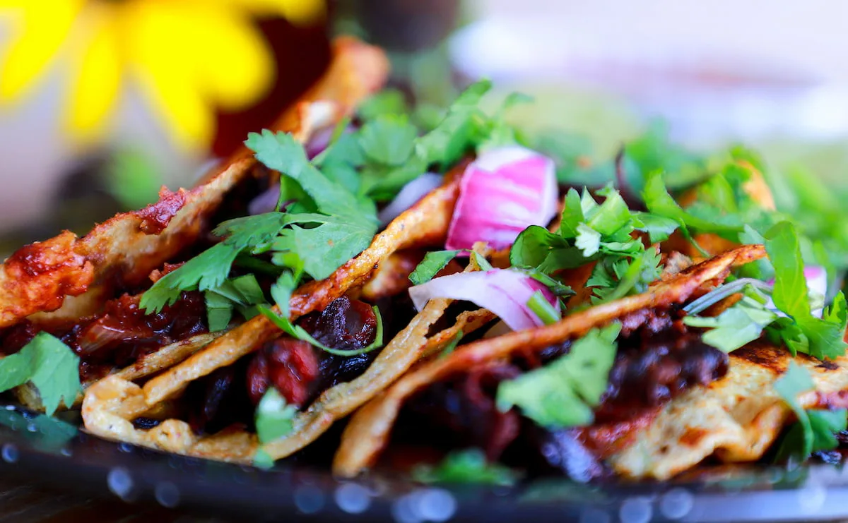 Tacos de barbacoa de jamaica