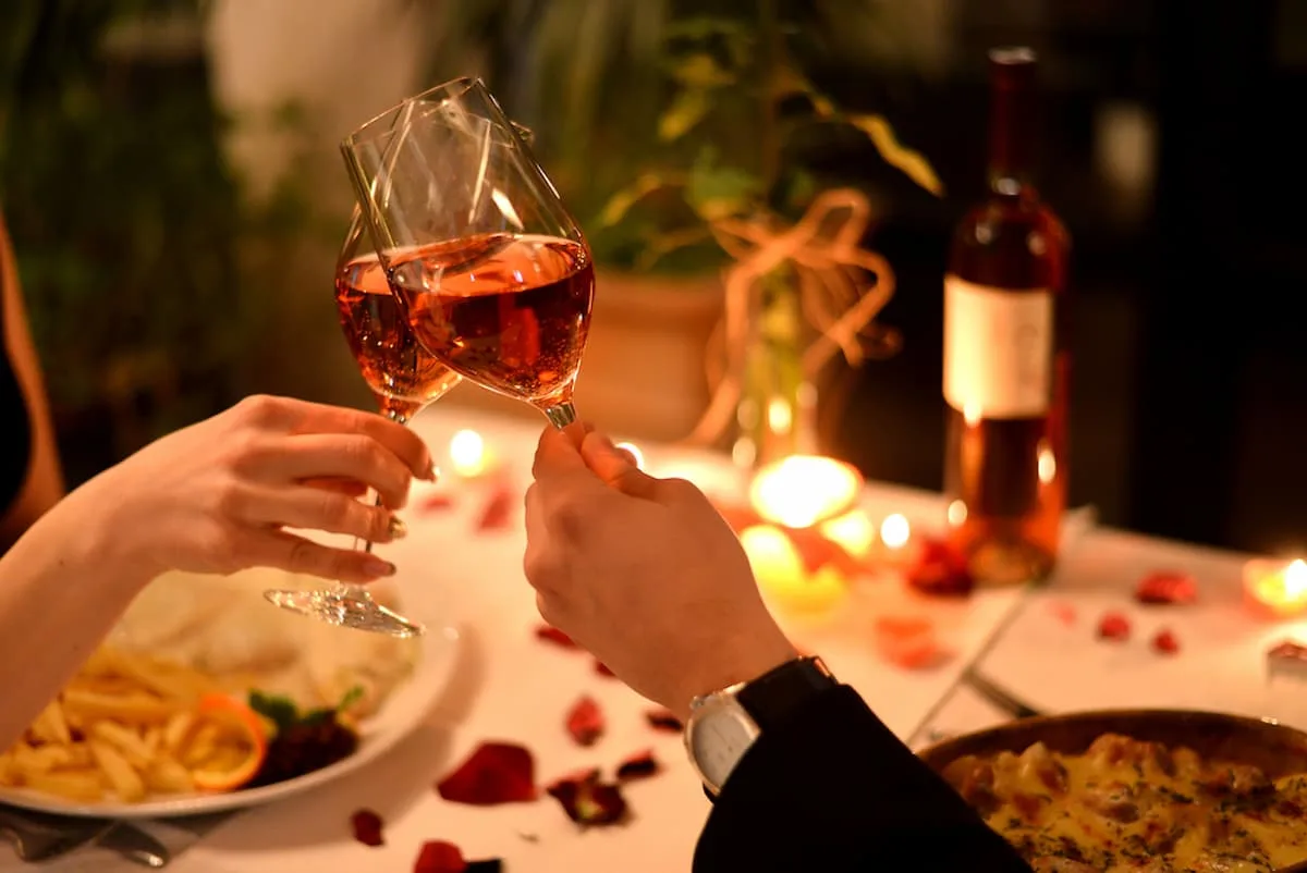 Cena romántica sin carne de San Valentín vigilia